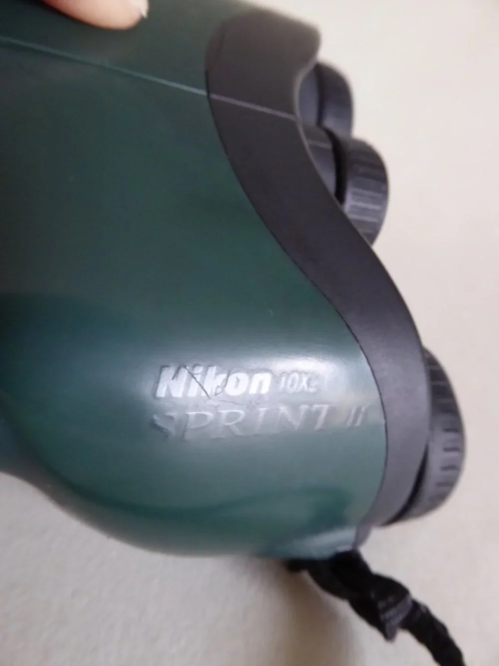 10 x 21 NIKON LIGHTWEIGHT SPRINT II COMPACT BINOCULARS IN GRAY CASE PREOWNED